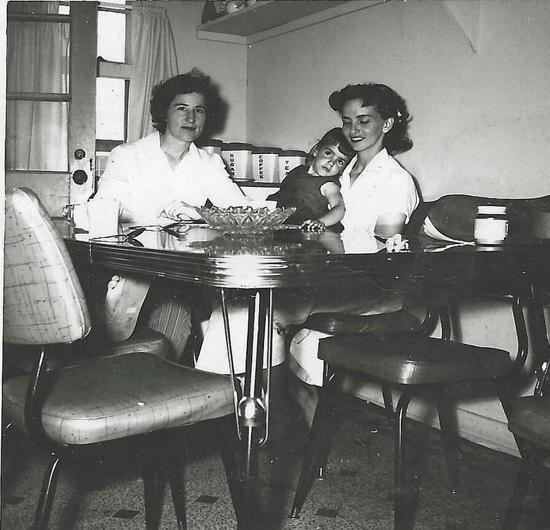 Stella Mae "Katie" Mulhollan - Photo 37