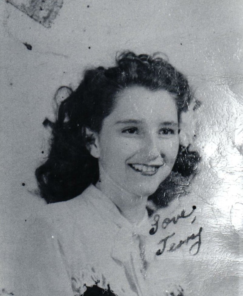 Theresa Delores Swift - Photo 30