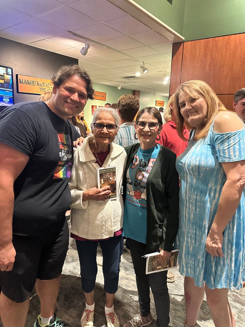 Patricia "Tricia" Adell Pierce - Photo 6