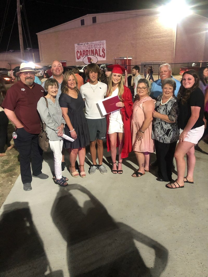 Tami Lorae Rawls - Photo 8