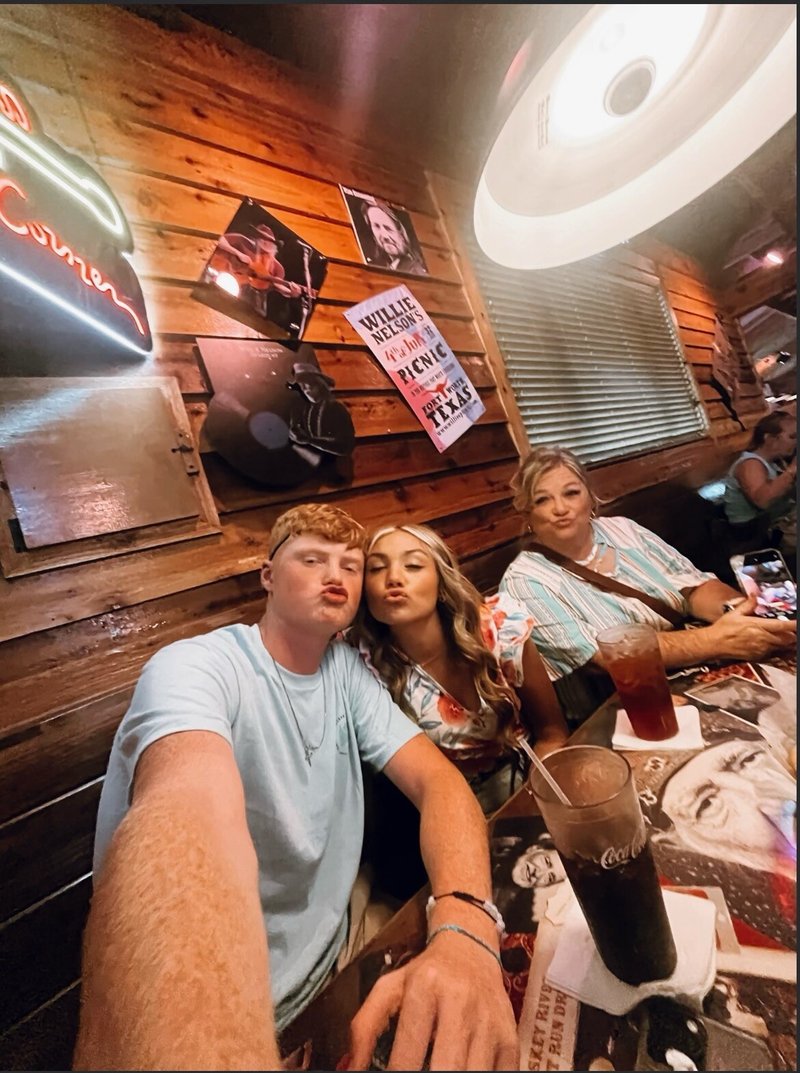 Tami Lorae Rawls - Photo 84