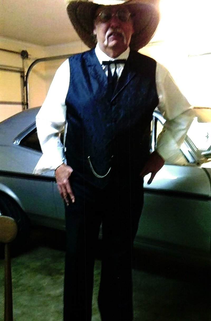 Christopher Paul Weber - Photo 8