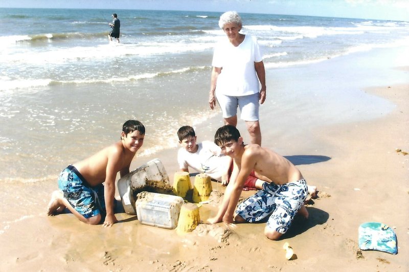 Mary Ruby Russell - Photo 64