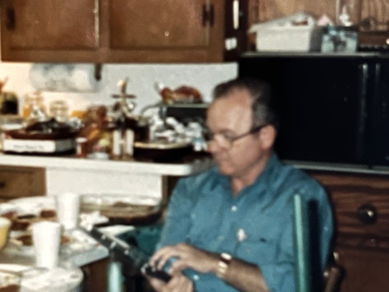 Charles Carol Petry - Photo 9