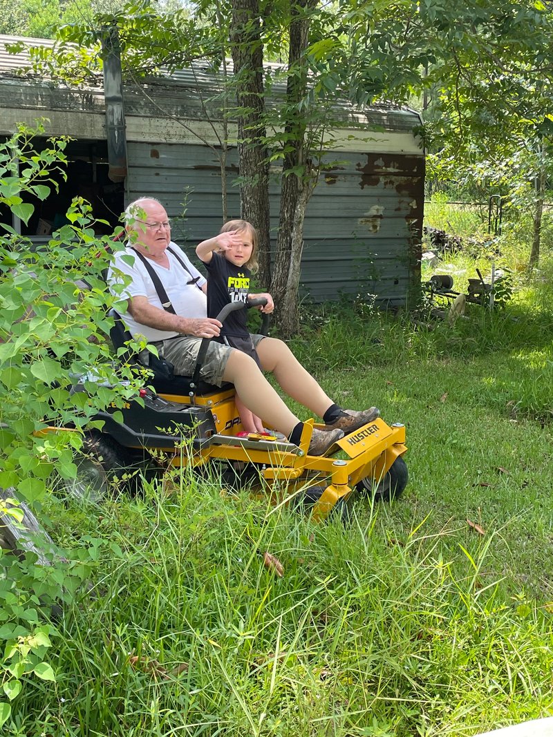 Charles Carol Petry - Photo 32