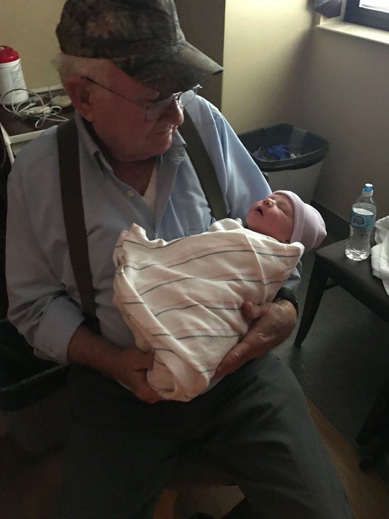 Charles Carol Petry - Photo 41