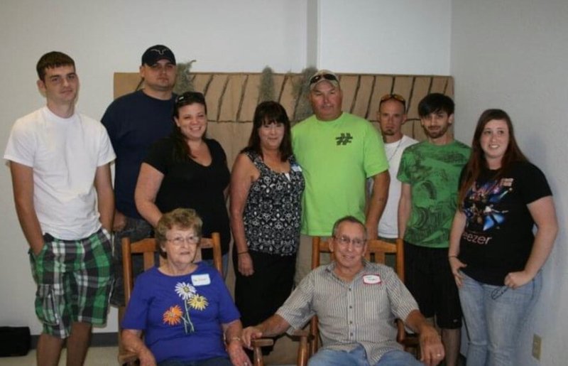 Oscar Edward Dixon - Photo 16