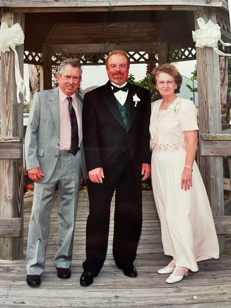 Oscar Edward Dixon - Photo 25