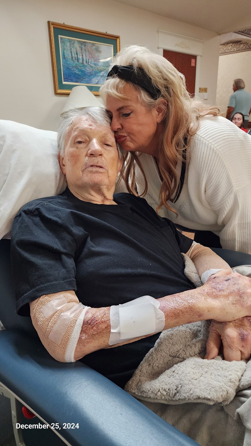 John Ellis Murdock, Jr. - Photo 2