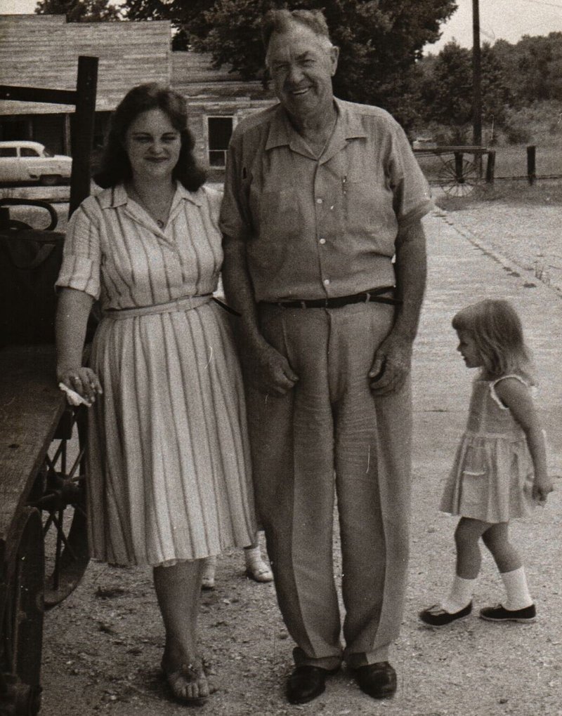 Janet Lee Hebert - Photo 5