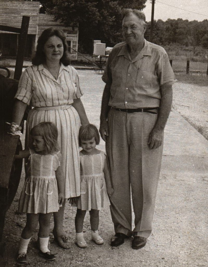 Janet Lee Hebert - Photo 32