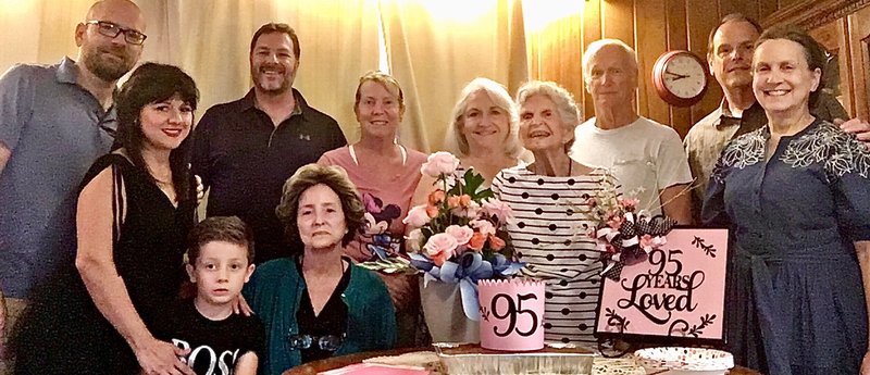 Jimmie Louise Hunt - Photo 111