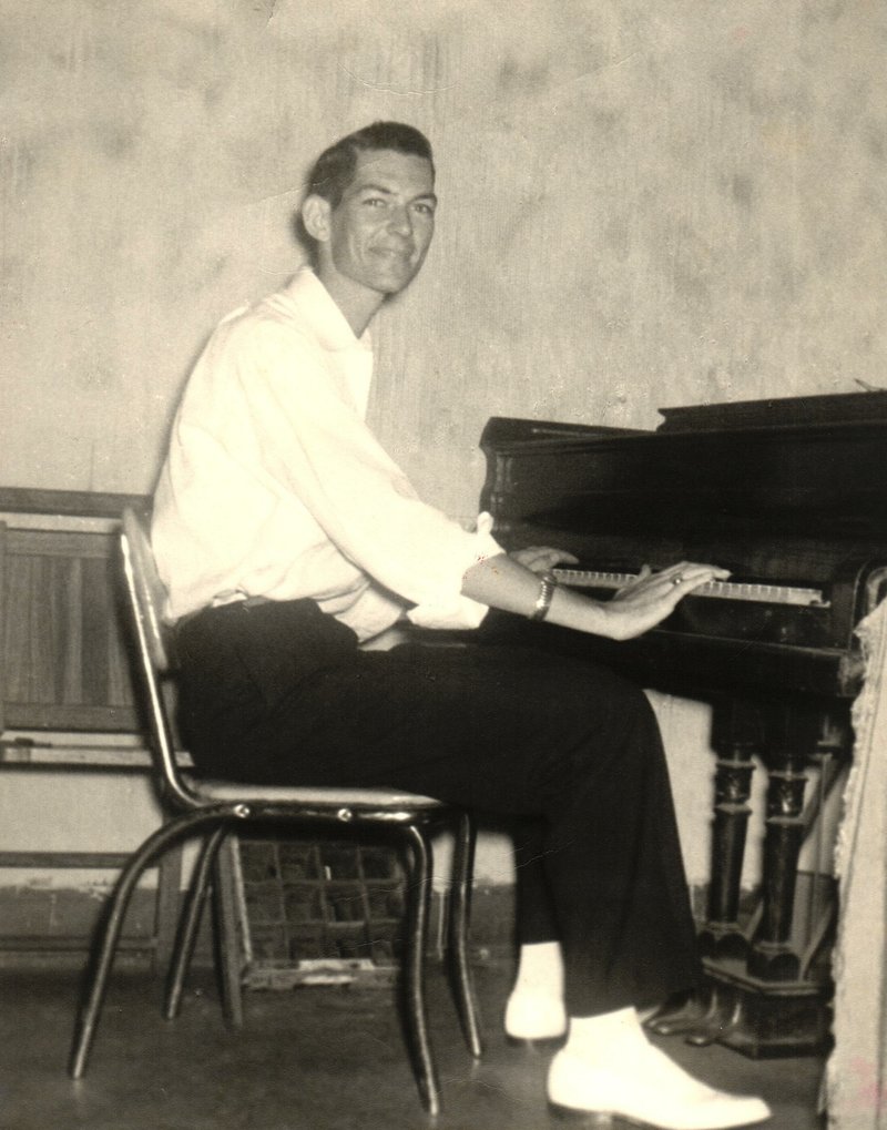 Harold L. Hearn - Photo 25