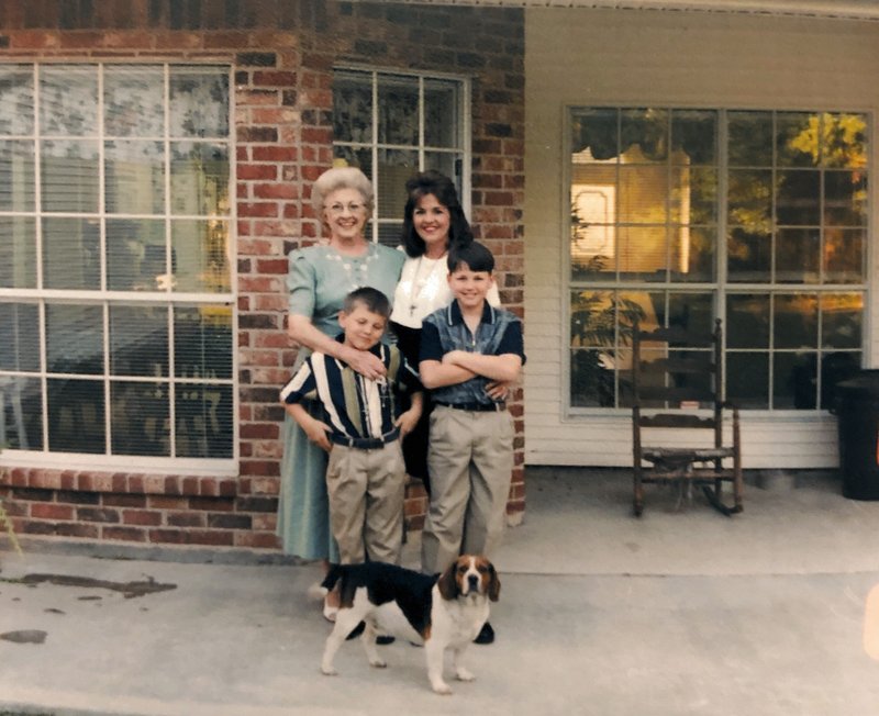 Virginia Custer - Photo 7