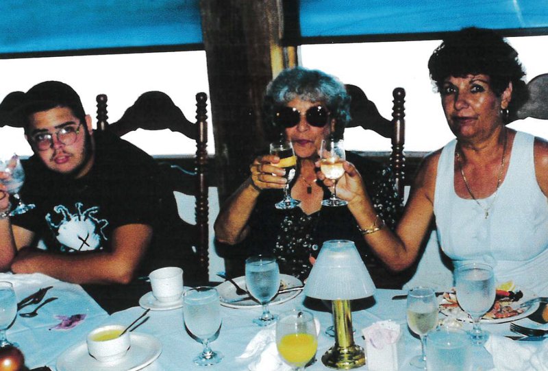 Juanita Castillo - Photo 16