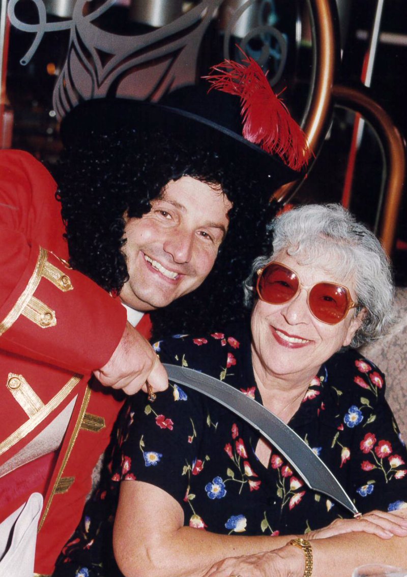 Juanita Castillo - Photo 15