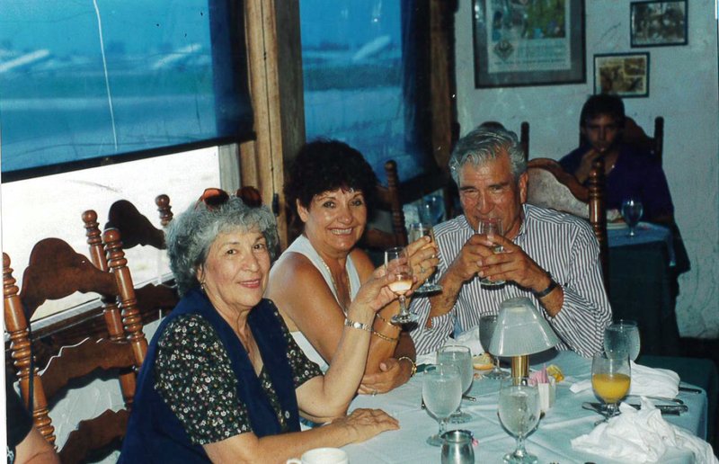 Juanita Castillo - Photo 34