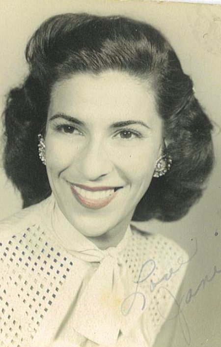 Juanita Castillo - Photo 43