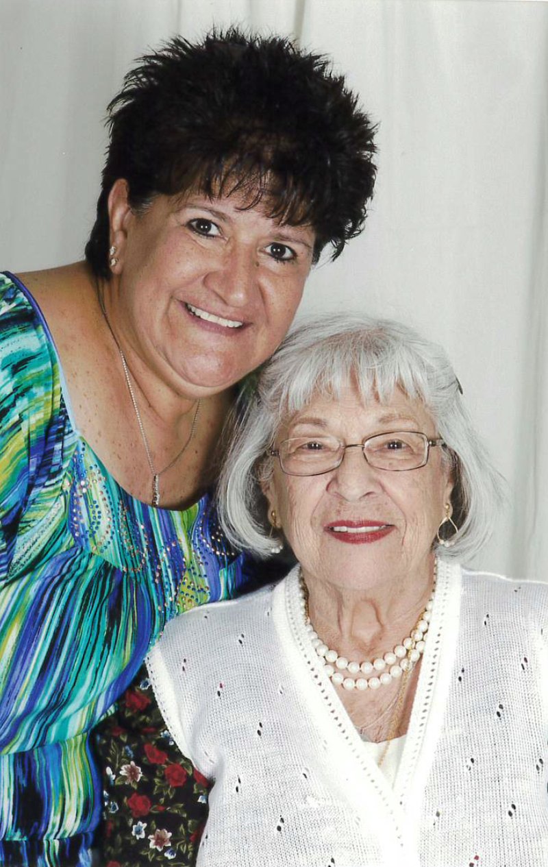 Juanita Castillo - Photo 45