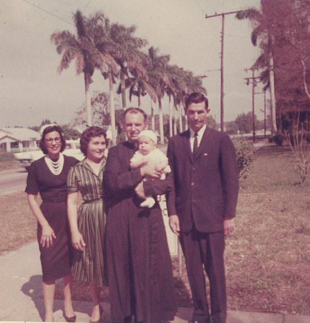 Juanita Castillo - Photo 72