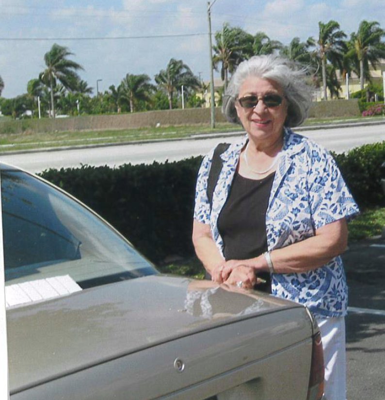 Juanita Castillo - Photo 89