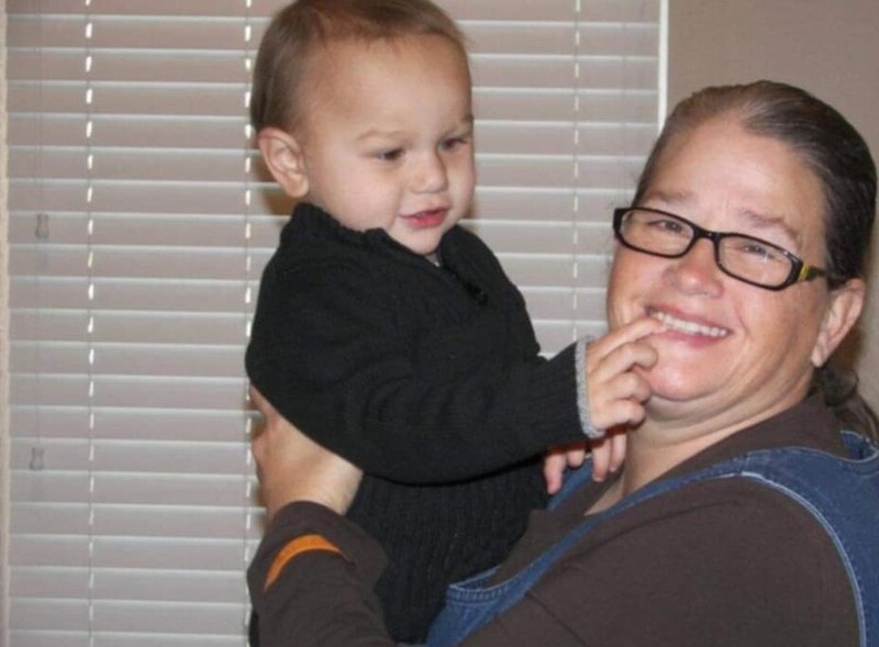 Susan Lee Martin - Photo 8