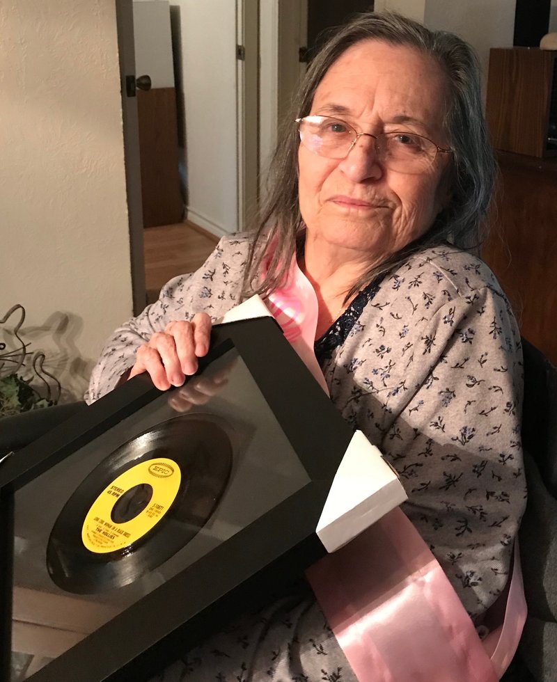 Pat Walton - Photo 12