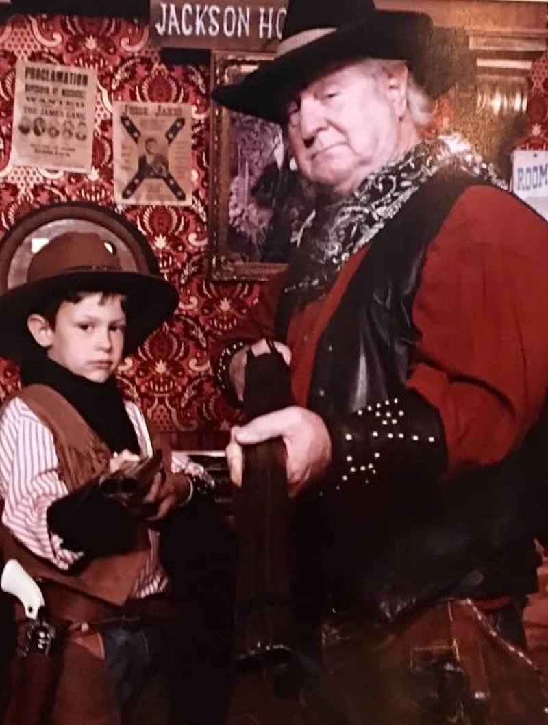 Larry Michael Webb - Photo 16