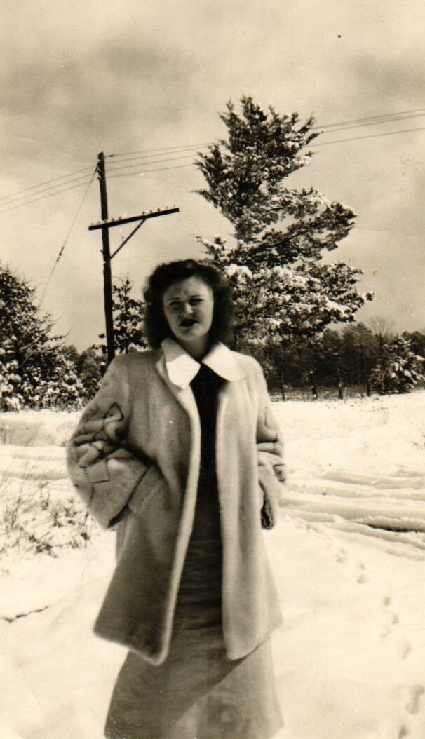 Norma Rae Free - Photo 30