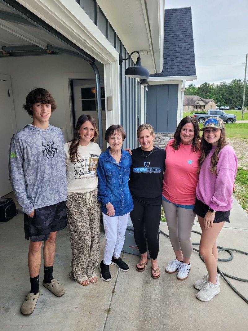 Debbie Lynn Vidrine - Photo 28