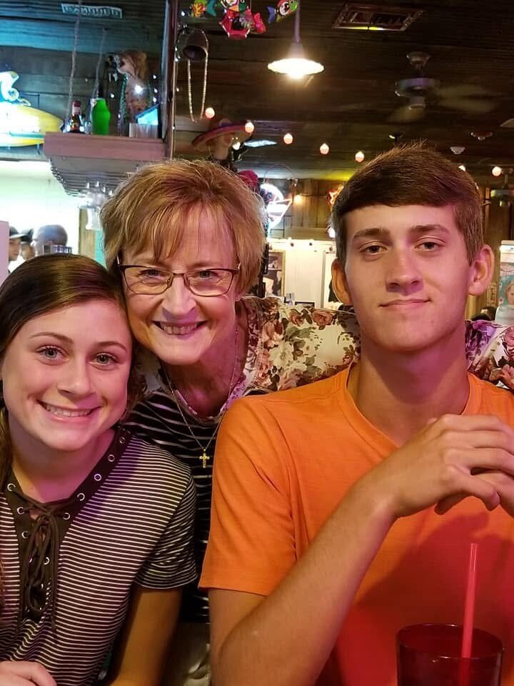 Debbie Lynn Vidrine - Photo 33