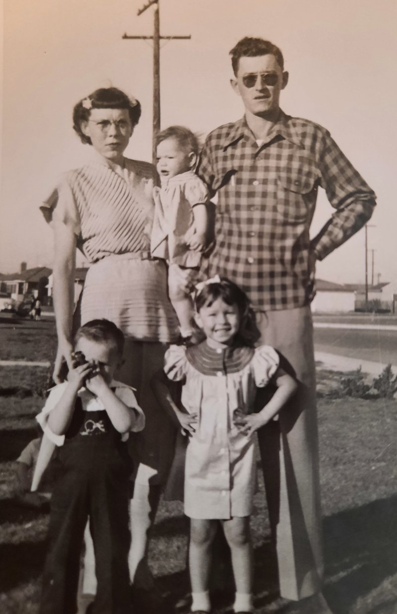 Charlotte Ilene Petry - Photo 3