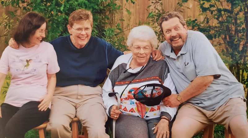 Charlotte Ilene Petry - Photo 5