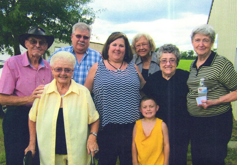 Billy Ray and Genell Torbett - Photo 2