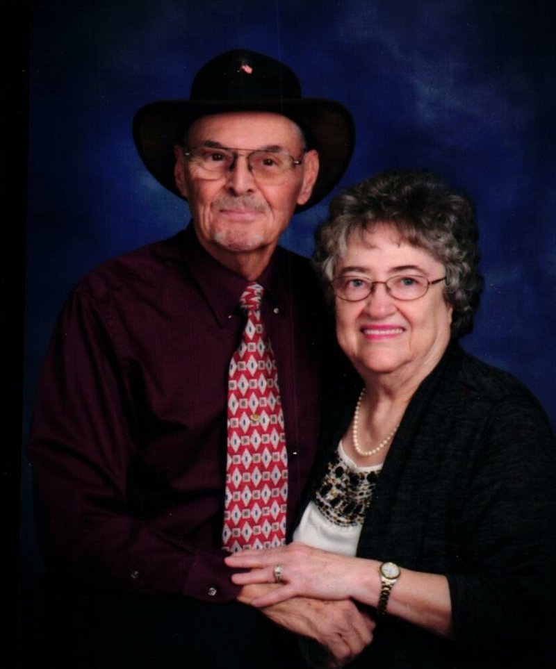 Billy Ray and Genell Torbett - Photo 45