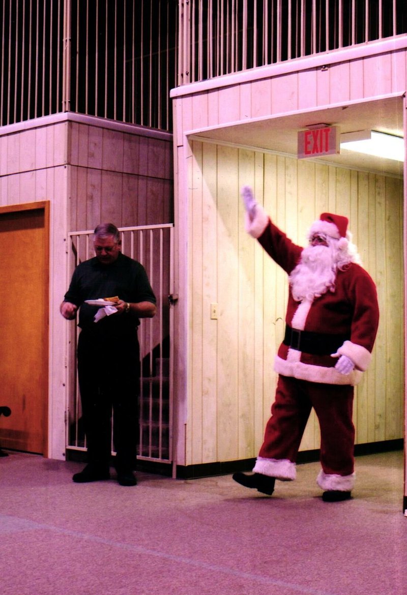 Kenneth Roy "Ken" Hamilton - Photo 51