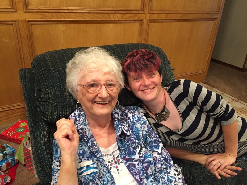 Beth Welch - Photo 6