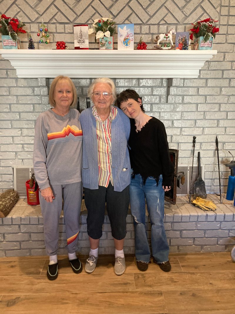 Beth Welch - Photo 17