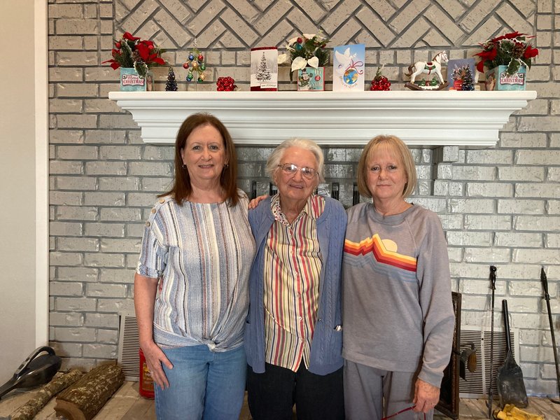 Beth Welch - Photo 18