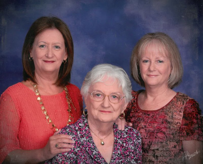 Beth Welch - Photo 23