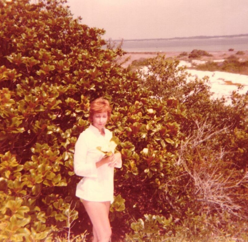 Joyce Victoria Burton - Photo 18