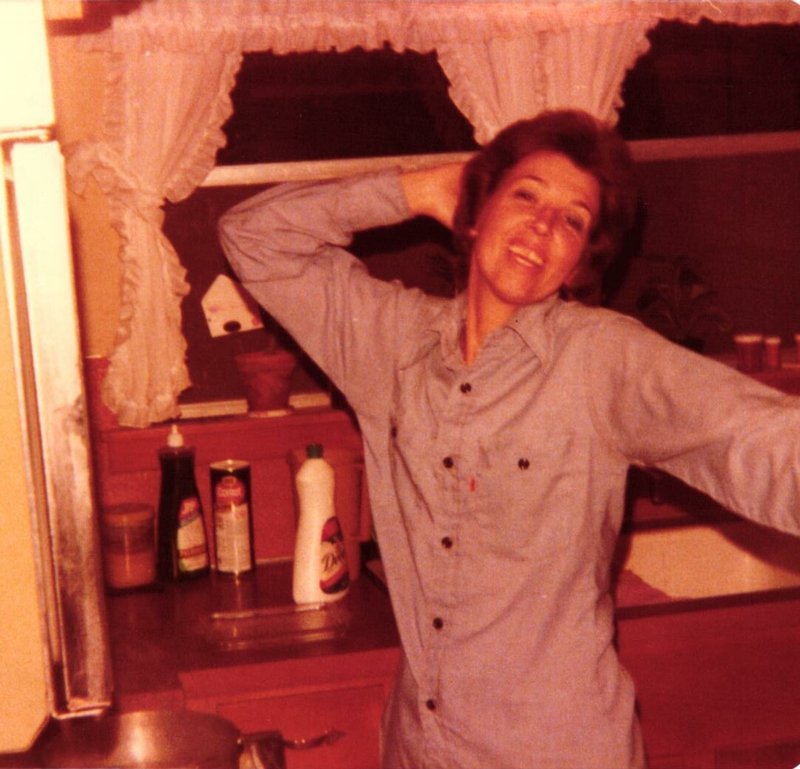 Joyce Victoria Burton - Photo 21