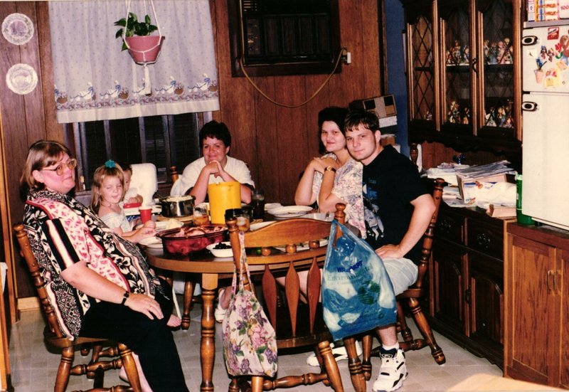 Linda Katherine Thayer - Photo 4