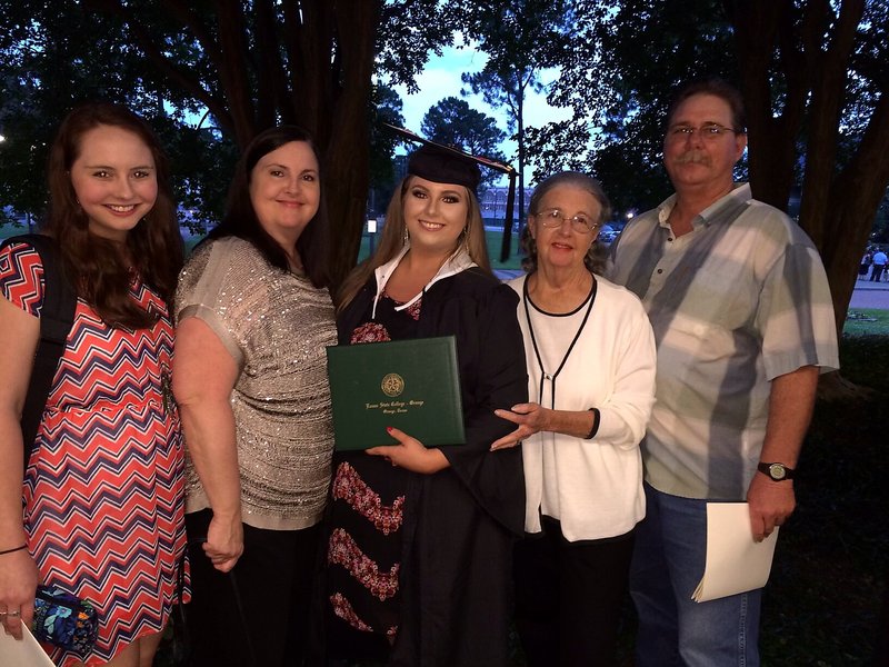 Darlene Faye Bray - Photo 9