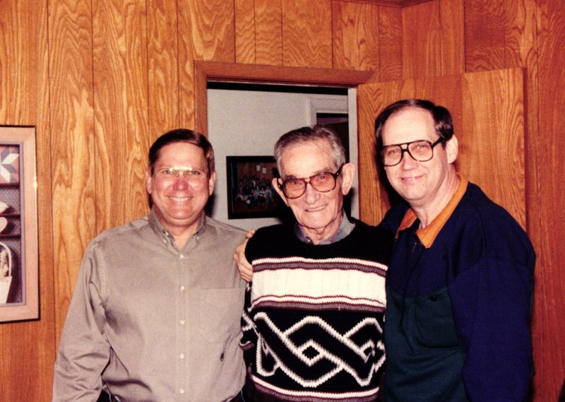 Robert "Bob" Acey Walker - Photo 122