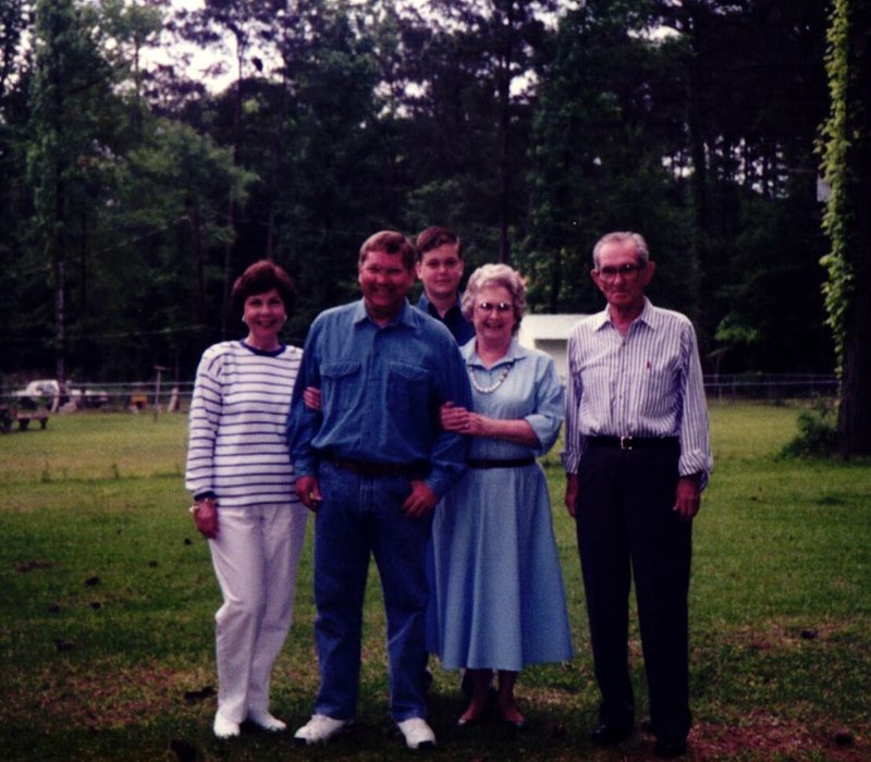 Robert "Bob" Acey Walker - Photo 128