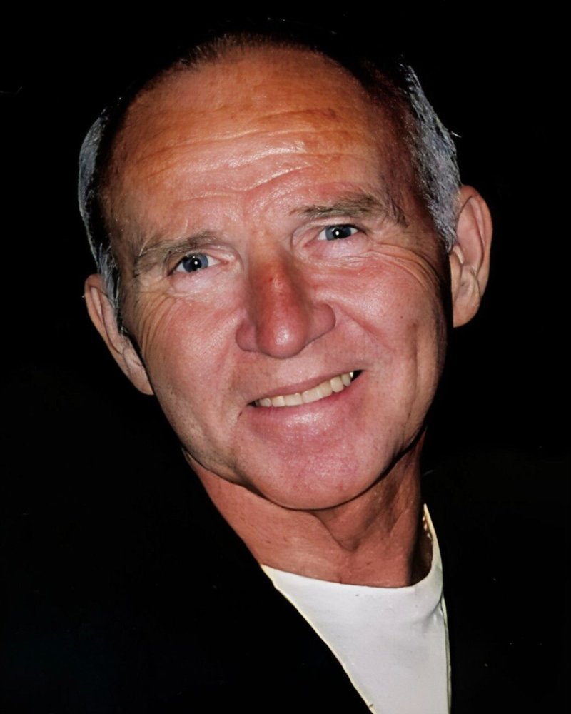 Rick Simmons - Photo 2