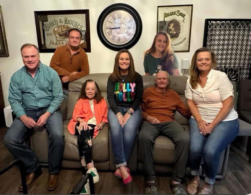 Winona Mae Stark - Photo 7