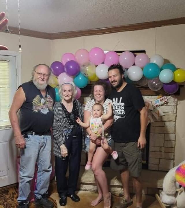 Billie Lou Delaney Leger - Photo 16