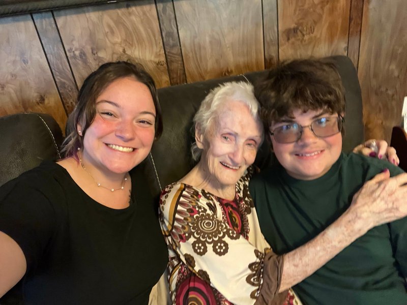 Billie Lou Delaney Leger - Photo 20